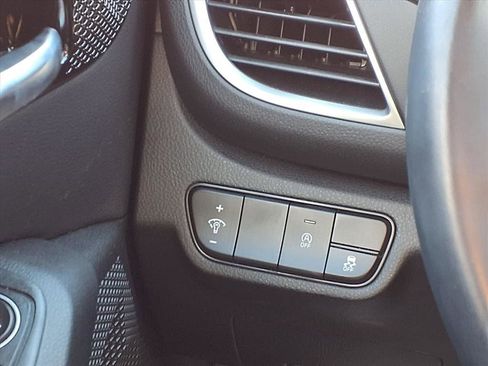 Used 2024 Kia Seltos EX image 18