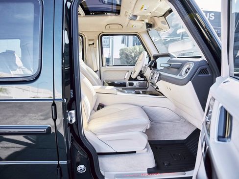 Used 2025 Mercedes-Benz G 63 AMG 4MATIC image 38