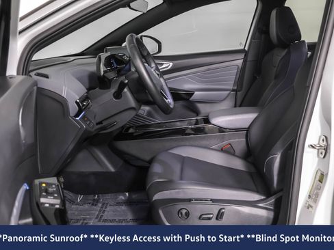 Used 2023 Volkswagen ID.4 Pro S Plus image 6