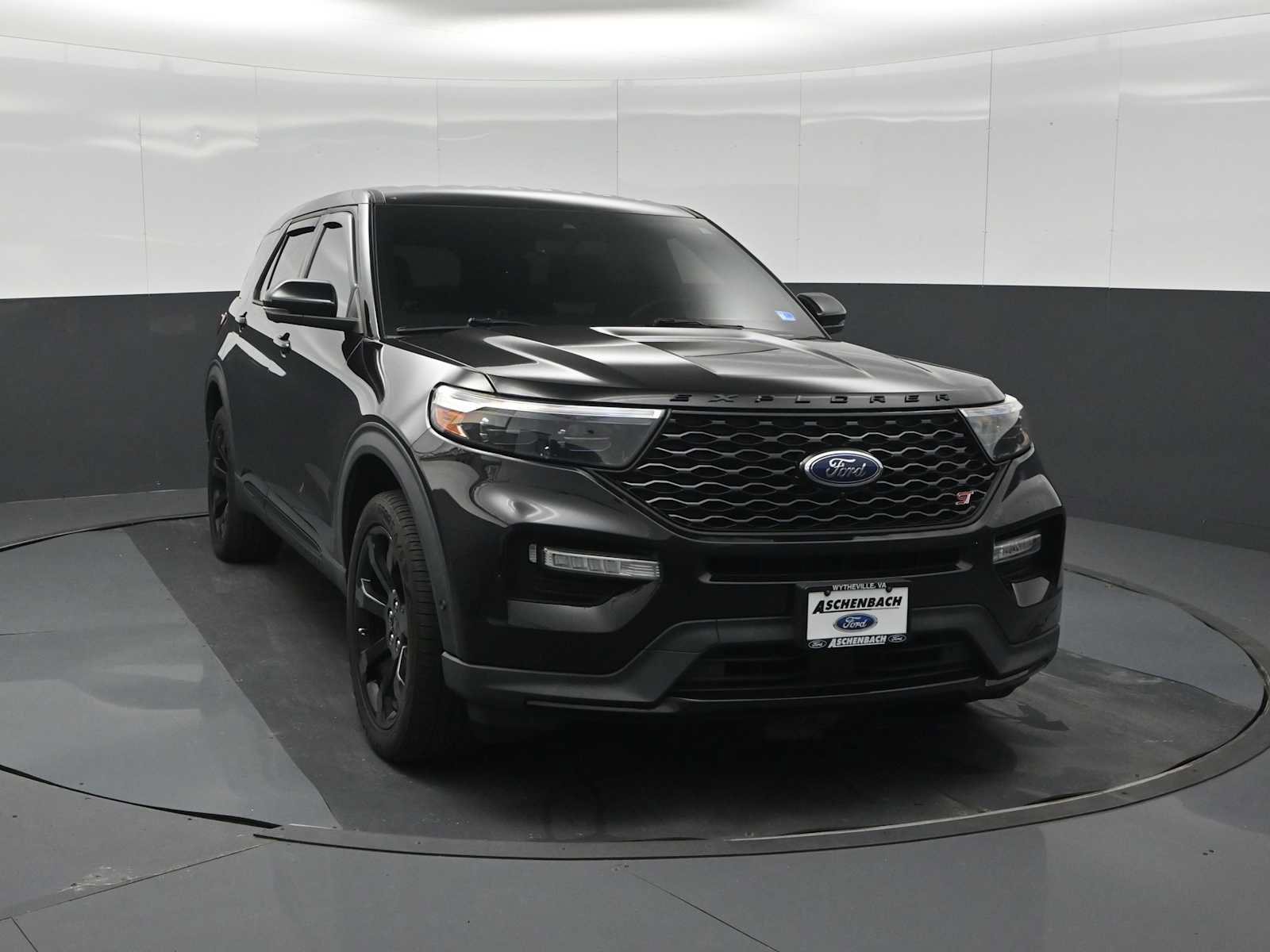 Used 2021 Ford Explorer ST w/ Equipment Group 401A AWD/4WD image 3
