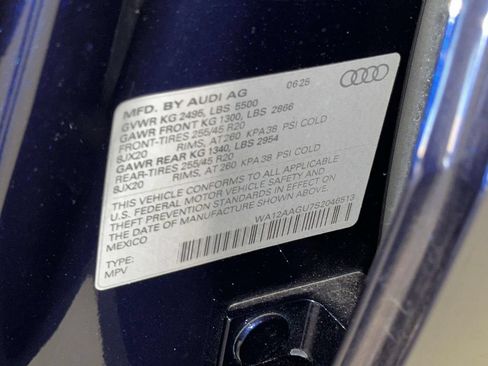 Used 2025 Audi Q5 Premium Plus w/ Premium Plus AWD/4WD image 21