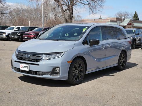 Used 2025 Honda Odyssey Sport-L image 4