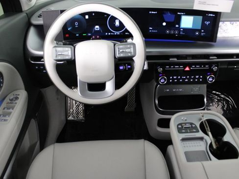 Certified 2026 Hyundai Ioniq 9 Calligraphy image 8