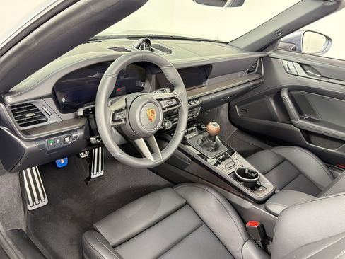 New 2026 Porsche 911 Carrera RWD image 4