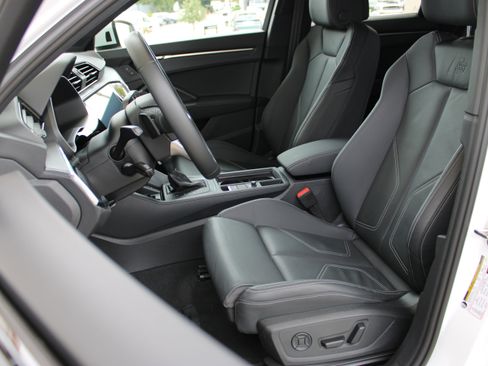 Certified 2025 Audi Q3 2.0T Premium w/ Convenience Package AWD/4WD image 14