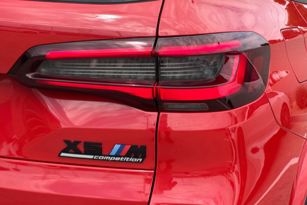 Used 2021 BMW X5 M w/ Competition Package AWD/4WD image 35