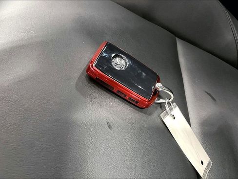 Used 2023 MAZDA MAZDA3 s image 12