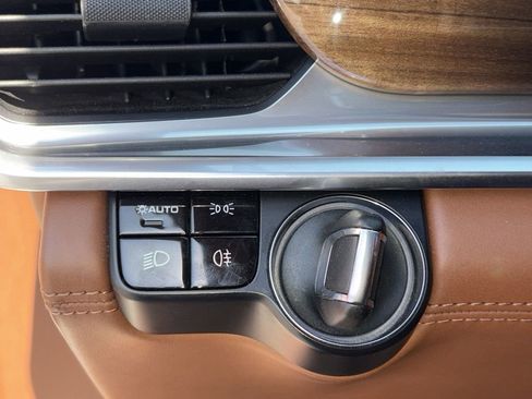 Used 2018 Porsche Panamera Turbo w/ Premium Package Plus image 35