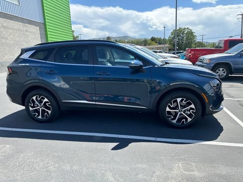 Used 2025 Kia Sportage EX w/ EX Premium Package AWD/4WD image 4