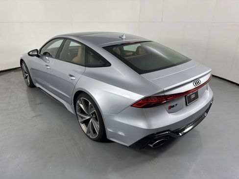 Used 2021 Audi RS 7 Sportback AWD/4WD image 32