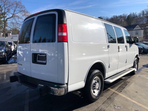 Used 2024 Chevrolet Express 2500 w/ Driver Convenience Package image 5