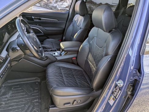 Used 2023 Kia Telluride EX X-Line image 8