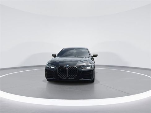 Used 2022 BMW M440i Coupe image 3