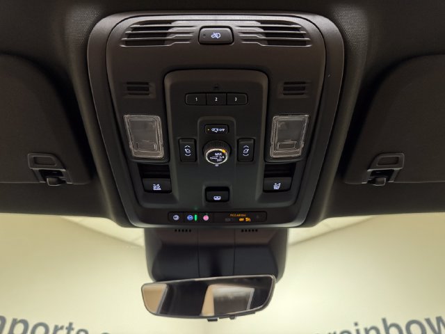 Used 2023 Cadillac Escalade Premium Luxury AWD/4WD image 20