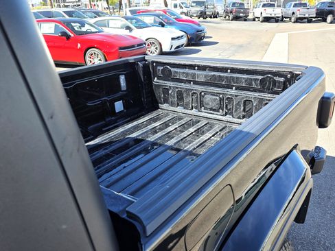 Certified 2023 Jeep Gladiator Sport image 16