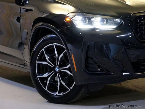 Used 2023 BMW X4 xDrive30i w/ M Sport Package AWD/4WD image 3