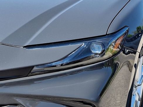 Certified 2025 Toyota Camry SE AWD/4WD image 9
