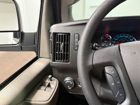 Used 2024 GMC Savana 2500 w/ Driver Convenience Package image 84