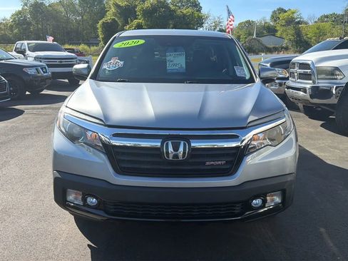 Used 2020 Honda Ridgeline Sport image 2