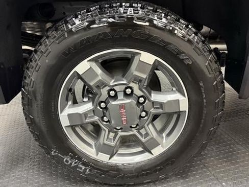 New 2026 GMC Sierra 2500 SLT w/ SLT Premium Package AWD/4WD image 12