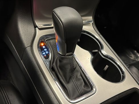 Used 2018 Jeep Grand Cherokee Altitude AWD/4WD image 19