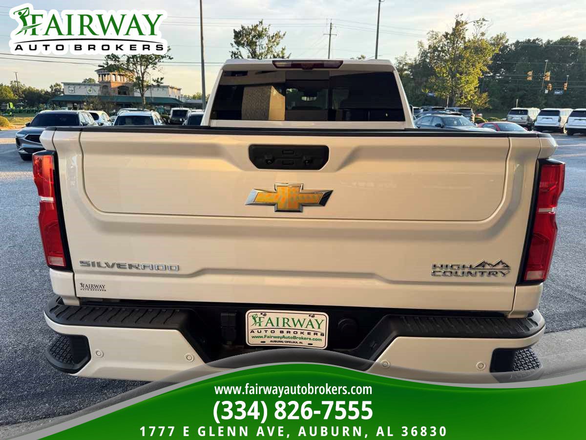 Used 2025 Chevrolet Silverado 2500 High Country w/ Technology Package AWD/4WD image 7