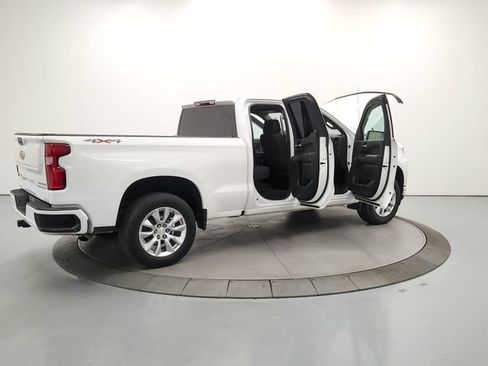 Used 2022 Chevrolet Silverado 1500 Custom AWD/4WD image 16