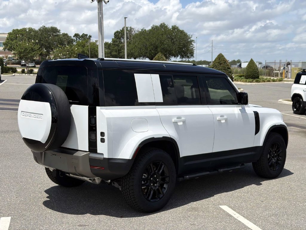 New 2026 Land Rover Defender 110 S AWD/4WD image 5