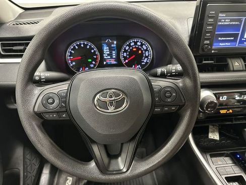 Used 2022 Toyota RAV4 XLE w/ Convenience Package image 18