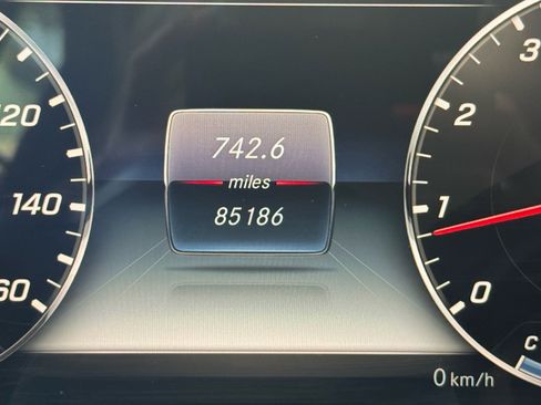 Used 2018 Mercedes-Benz S 560 4MATIC Sedan image 13