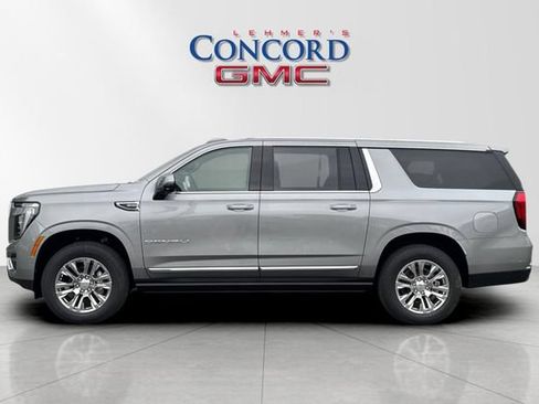 Used 2026 GMC Yukon XL Denali w/ Sun & Power Step Package AWD/4WD image 7