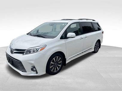 Used 2018 Toyota Sienna Limited Premium w/ Carpet Mat Package
