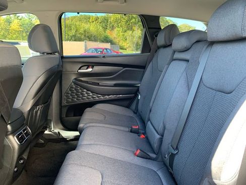 Used 2022 Hyundai Santa Fe SEL w/ Convenience Package image 18