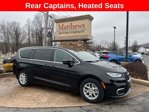 Used 2024 Chrysler Pacifica Touring-L FWD image 1