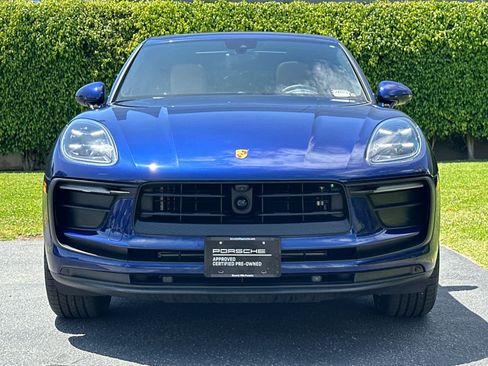 Certified 2025 Porsche Macan AWD/4WD image 11