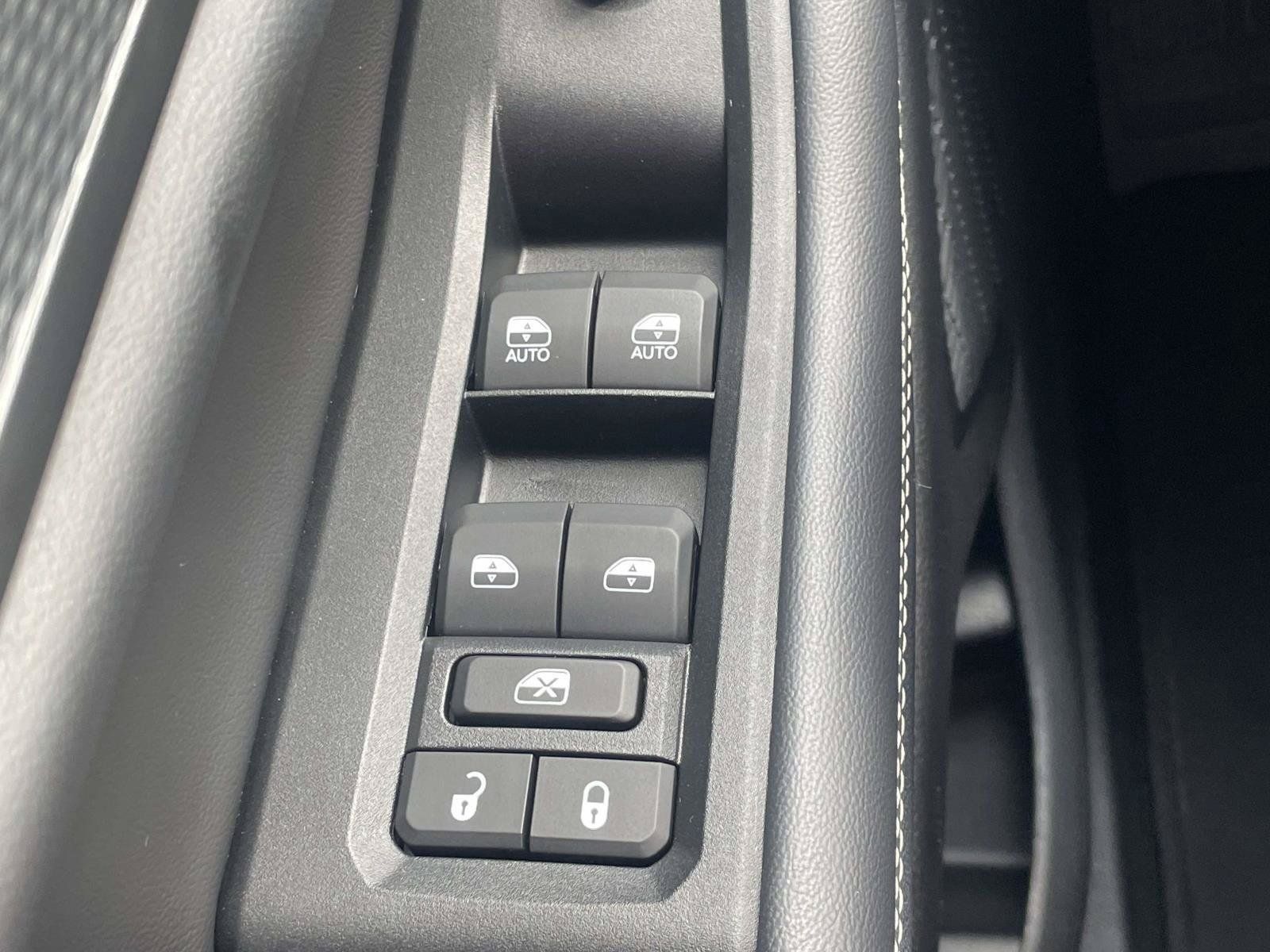 Used 2023 Jeep Grand Cherokee Altitude AWD/4WD image 24