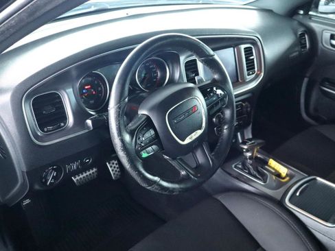 Used 2019 Dodge Charger Scat Pack RWD image 15