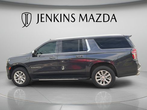 Used 2024 Chevrolet Suburban Premier RWD image 6
