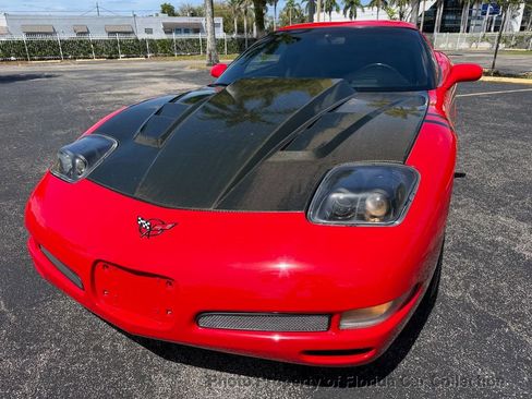 Used 1999 Chevrolet Corvette Coupe w/ Performance Handling Pkg RWD image 16