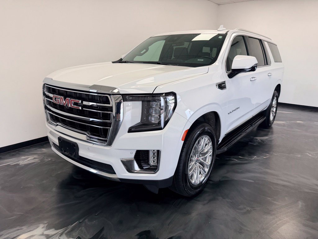 Used 2024 GMC Yukon XL SLT w/ SLT Luxury Package AWD/4WD image 4