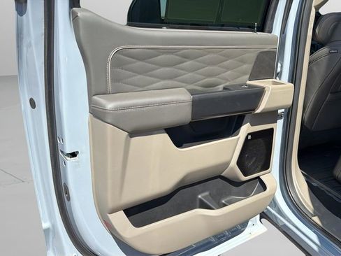 Used 2026 Ford F450 Platinum w/ Platinum Plus Package image 16