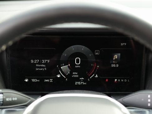 Used 2025 GMC Terrain Elevation image 12