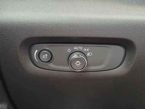 Used 2020 Chevrolet Traverse LS FWD image 26