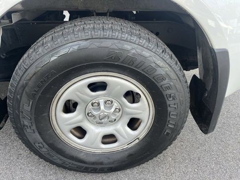 Used 2020 Nissan Frontier S image 27