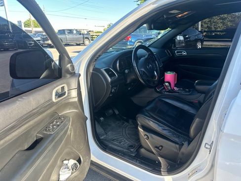 Used 2020 Jeep Grand Cherokee Laredo w/ Quick Order Package 2BN North AWD/4WD image 5