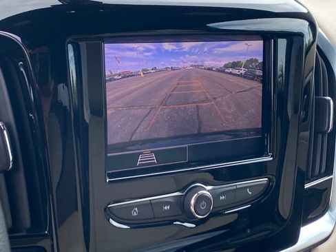Certified 2023 Chevrolet Traverse LS FWD image 11