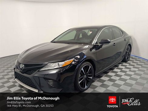 Used 2020 Toyota Camry XSE FWD image 1