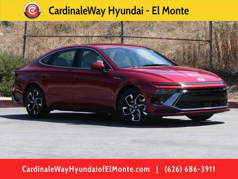 Certified 2025 Hyundai Sonata SEL FWD image 1