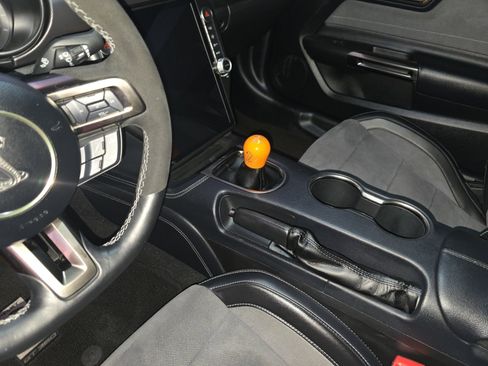 Used 2019 Ford Mustang Shelby GT350 w/ Technology Package image 14