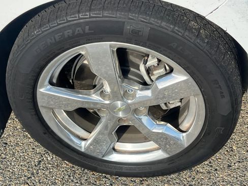 Used 2014 Chevrolet Volt Premium w/ Premium Trim Package FWD image 15